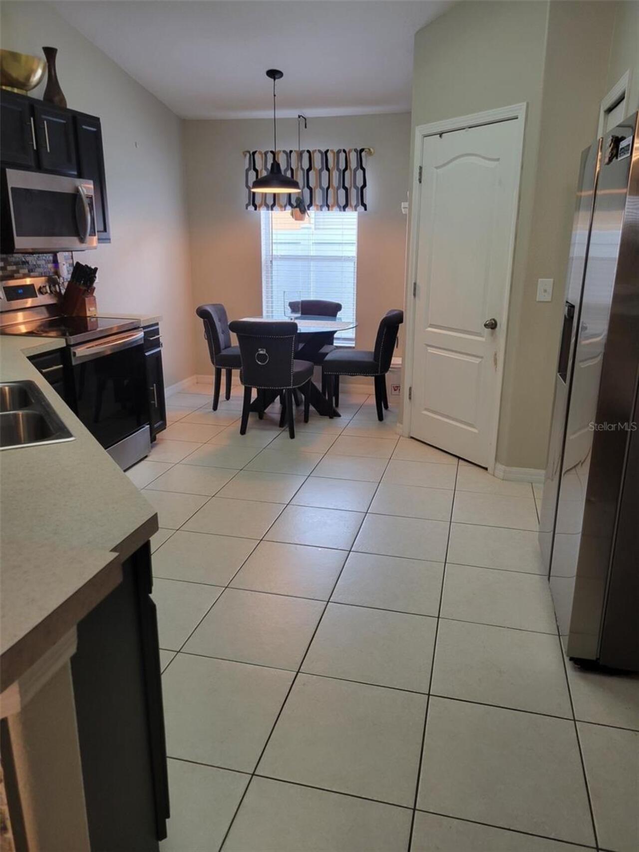 Listing Photo 11