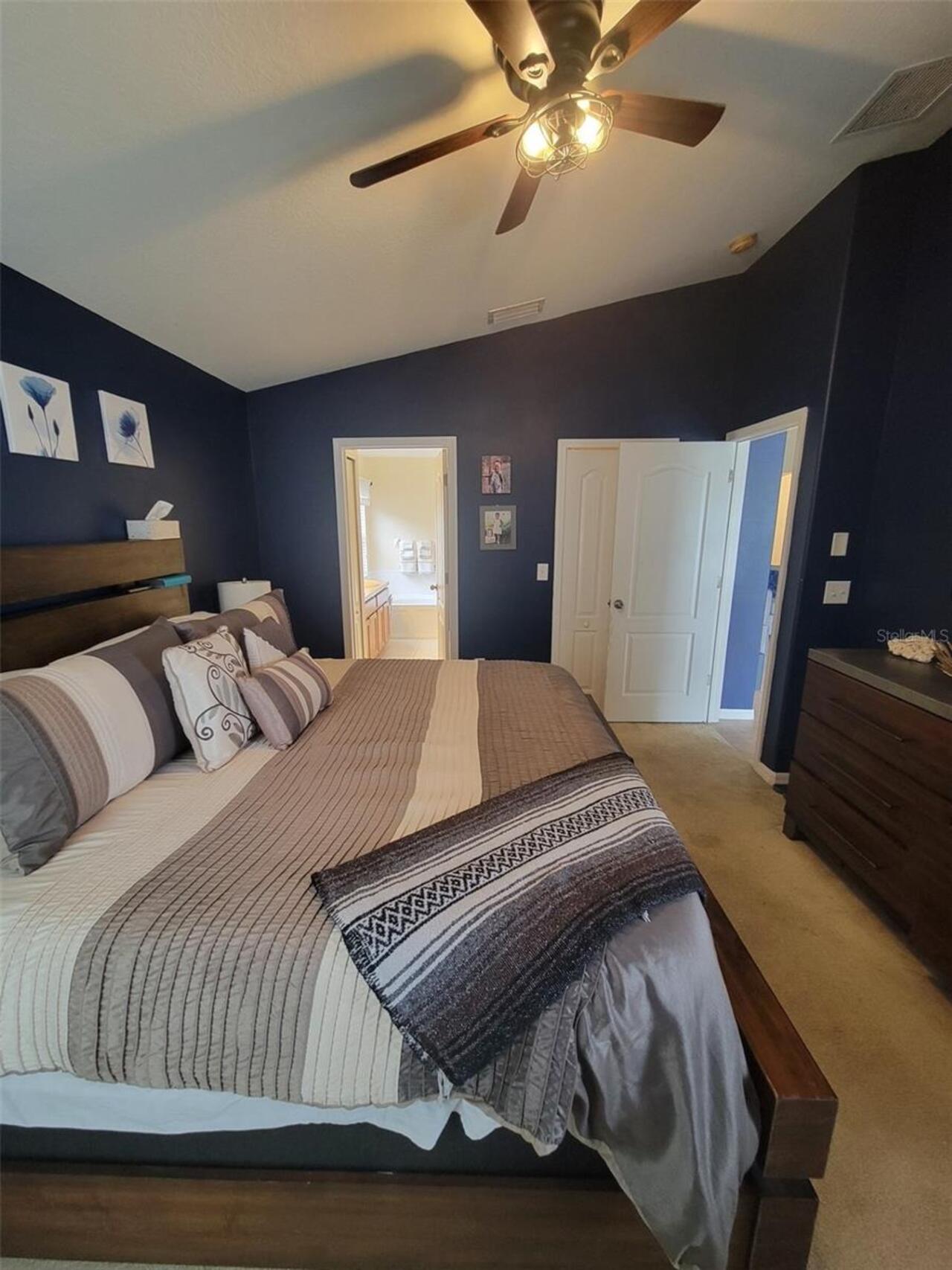 Listing Photo 12