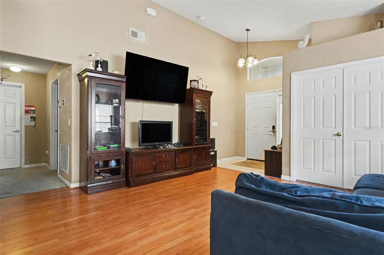 Listing Photo 7