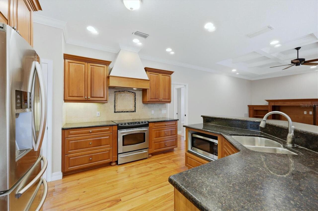 Listing Photo 6