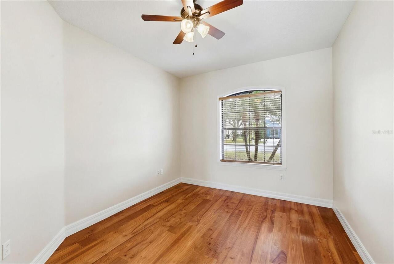 Listing Photo 23