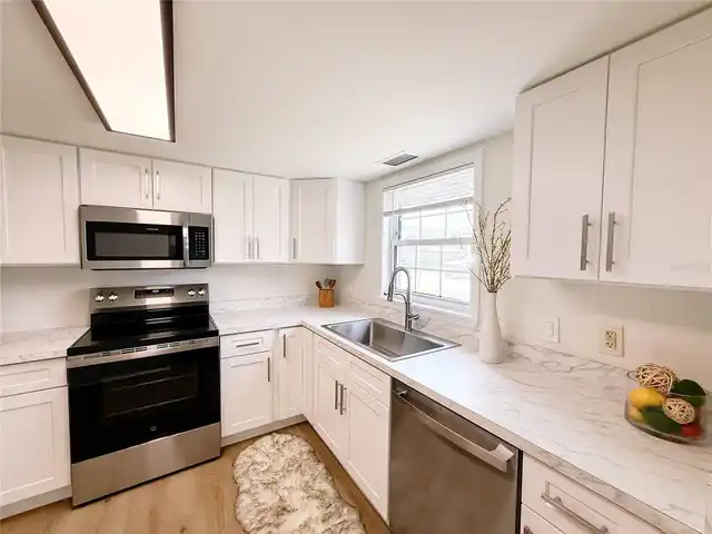 Listing Photo 7
