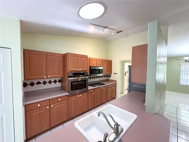 Listing Photo 25