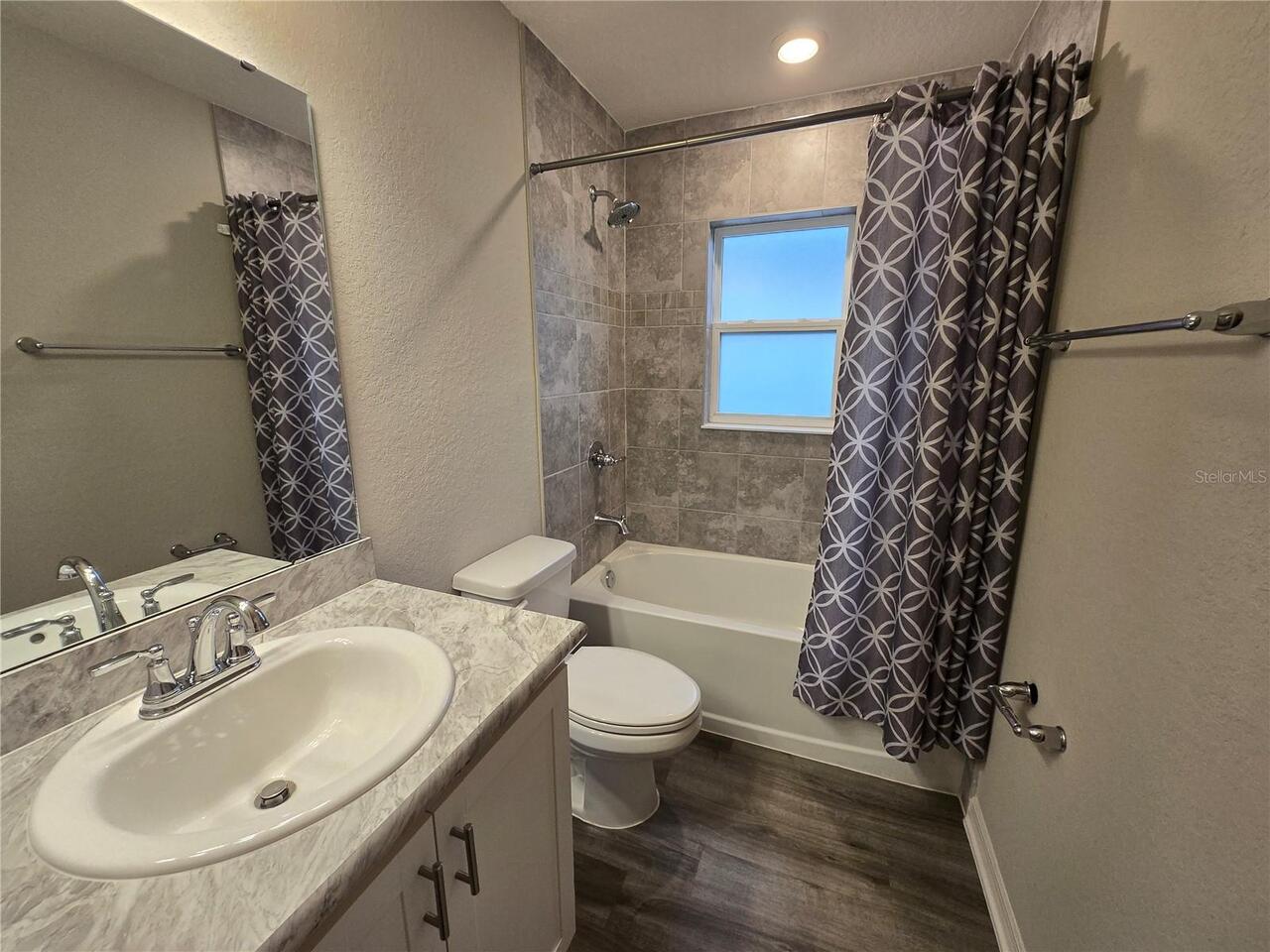 Listing Photo 32