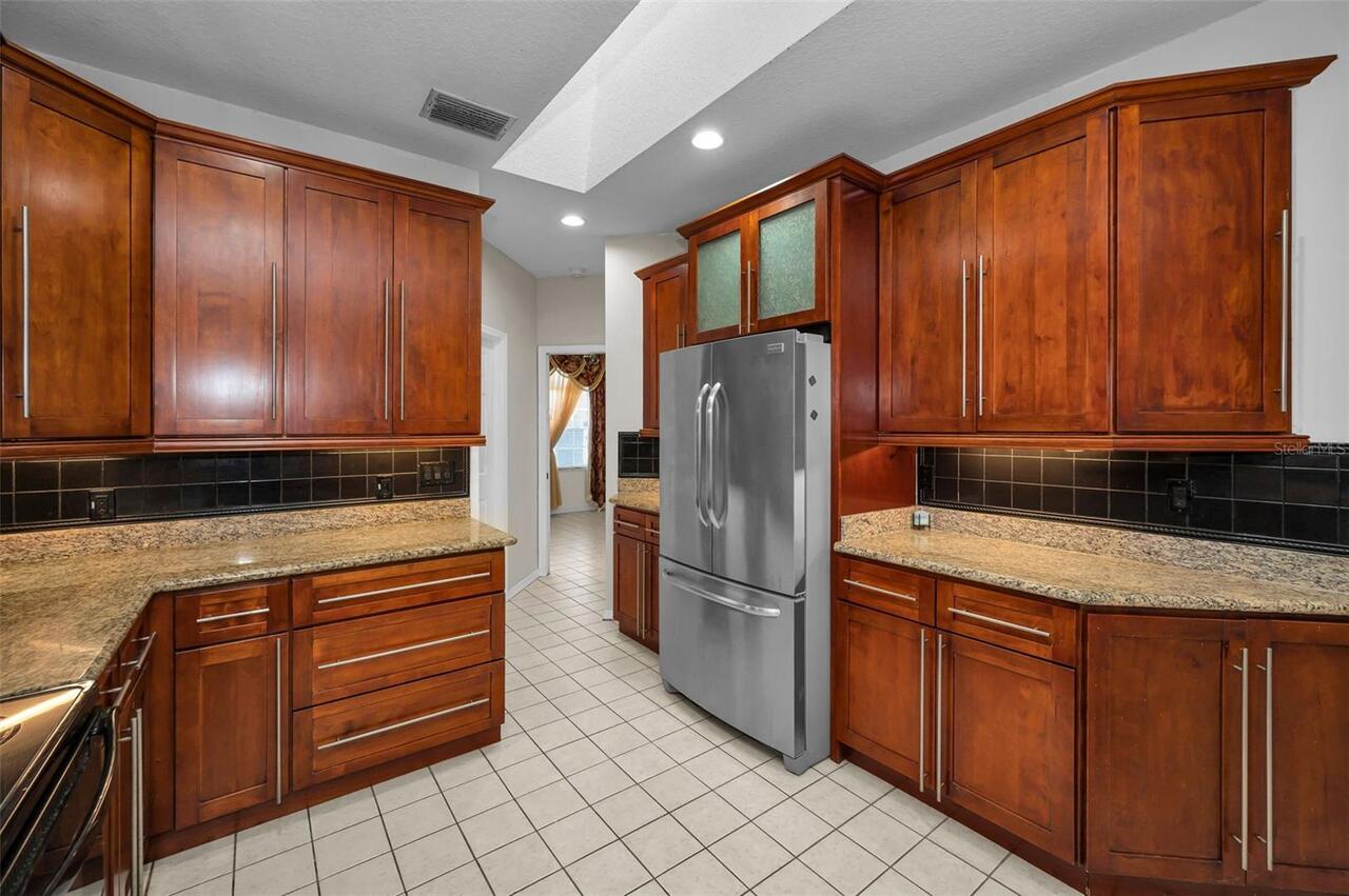 Listing Photo 11