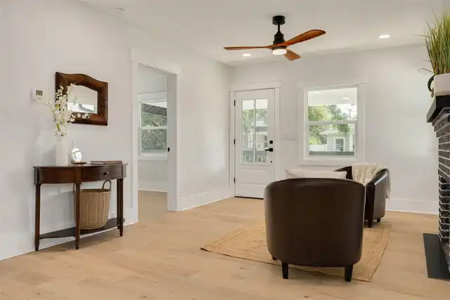 Listing Photo 9