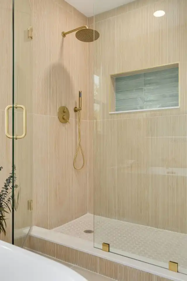 Listing Photo 22