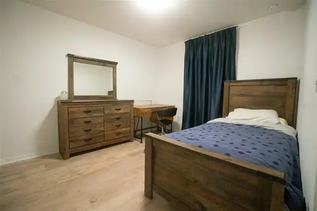 Listing Photo 8