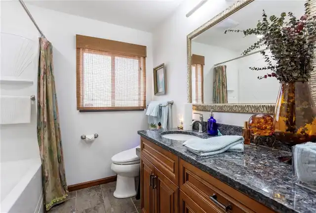 Listing Photo 25