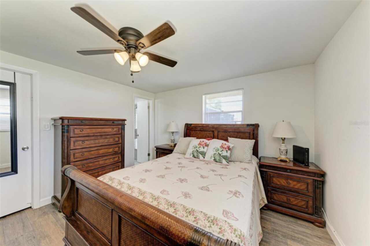 Listing Photo 23