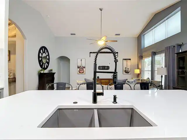 Listing Photo 15