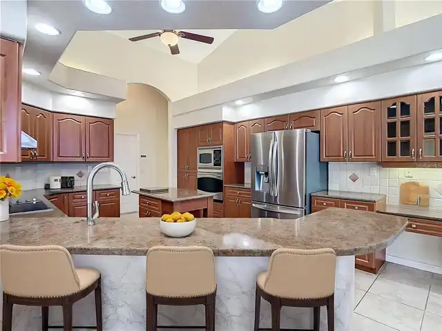 Listing Photo 7