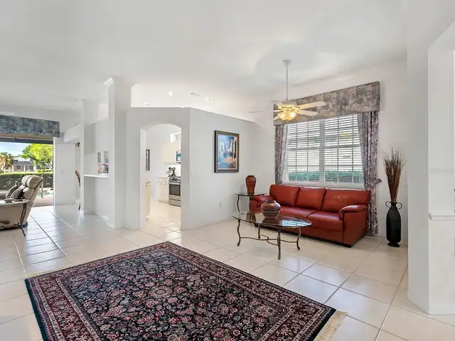 Listing Photo 8
