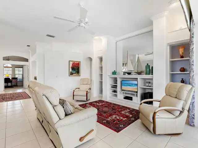 Listing Photo 16