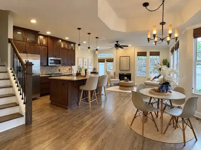 Listing Photo 6
