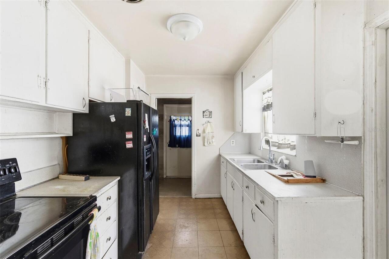 Listing Photo 10