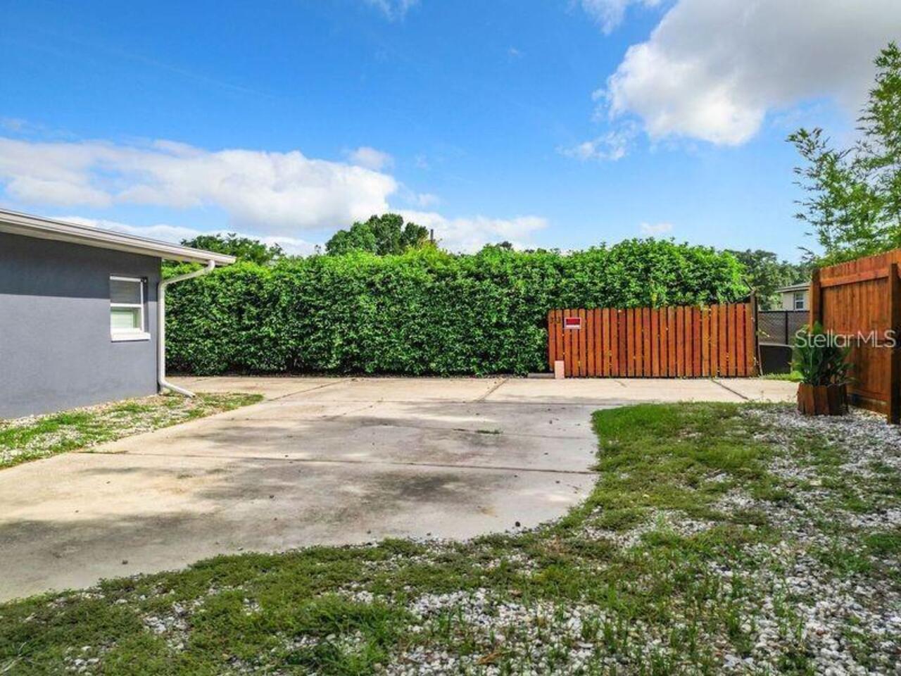 Listing Photo 9