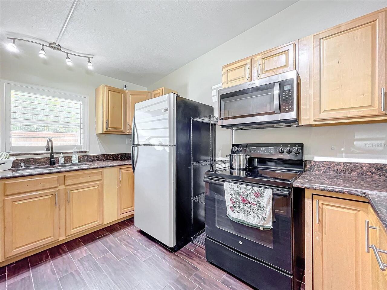 Listing Photo 15