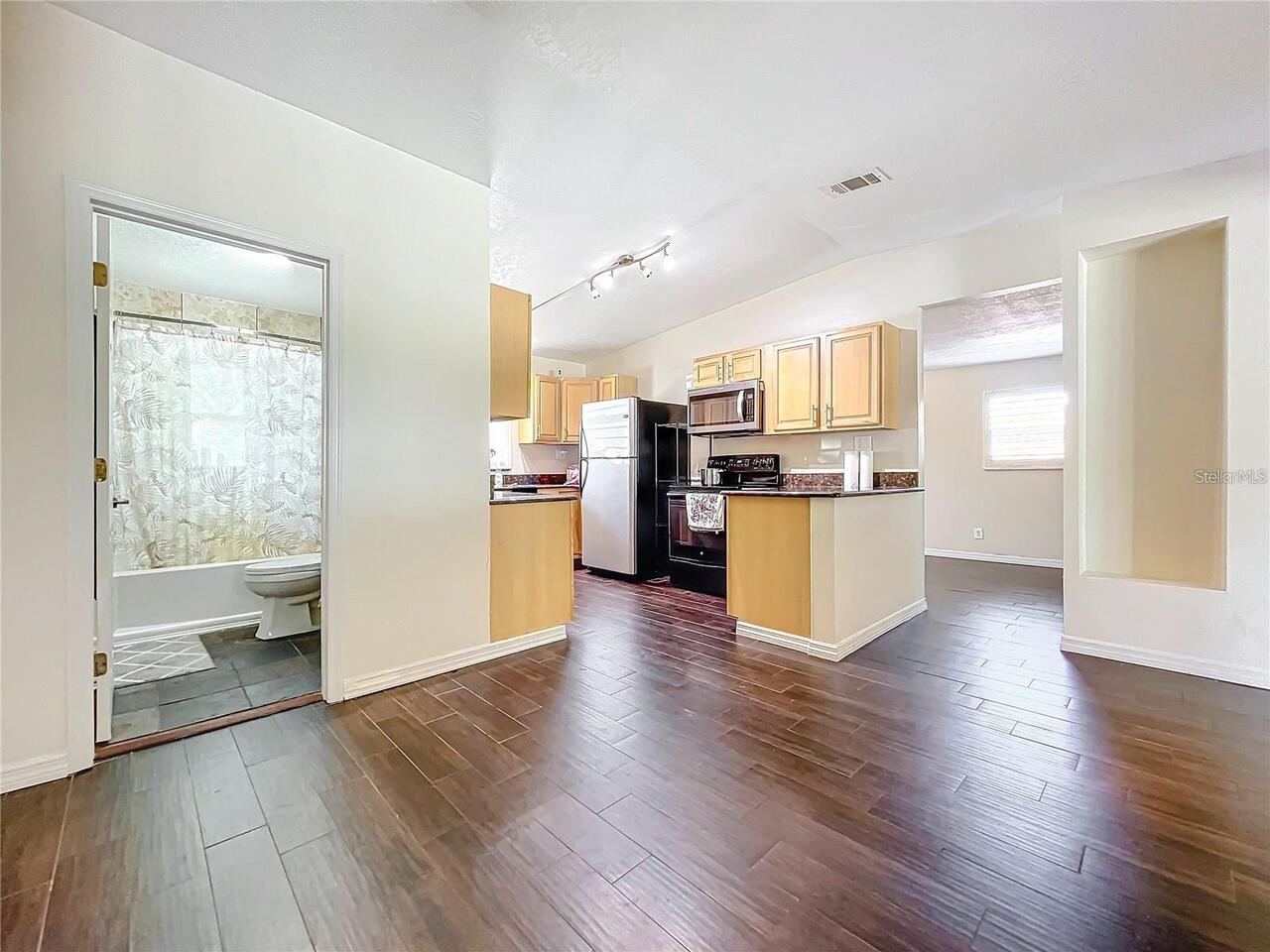 Listing Photo 17