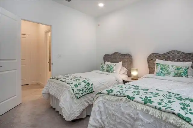 Listing Photo 33