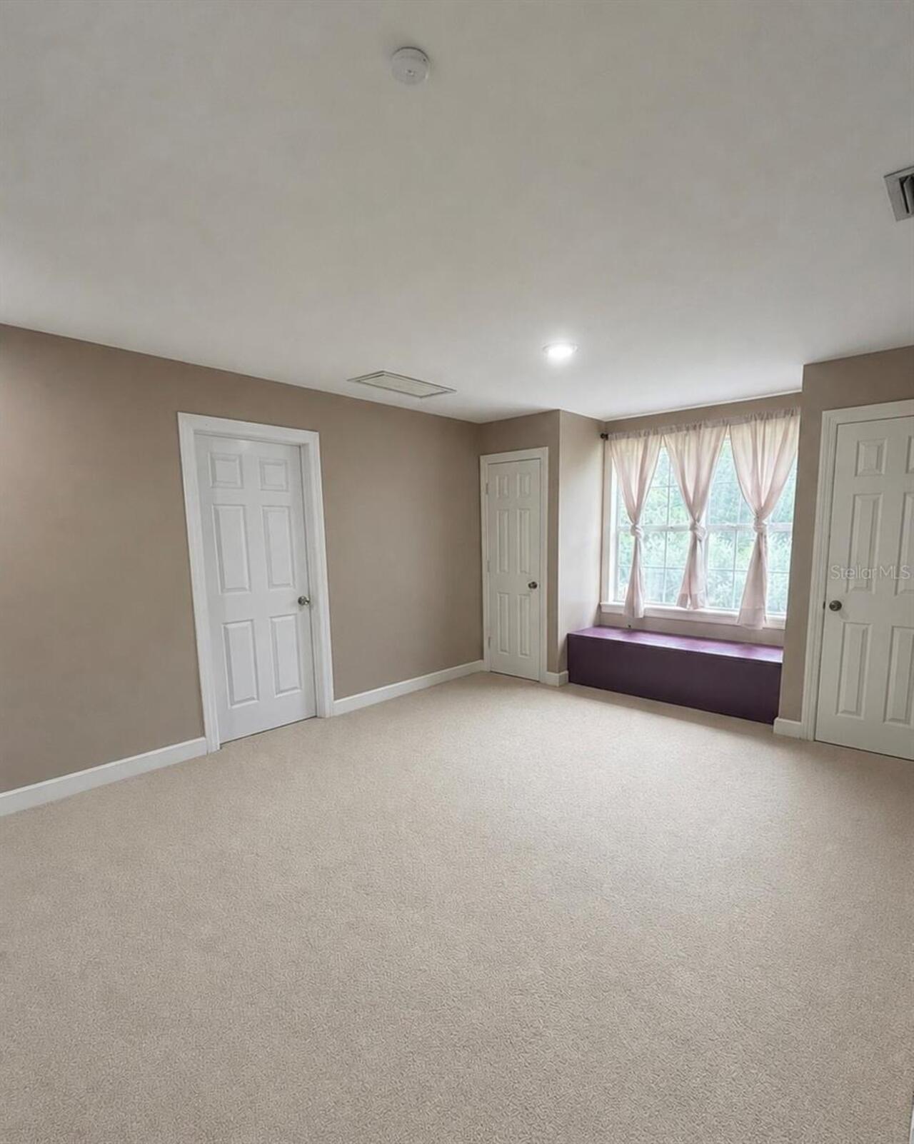 Listing Photo 14