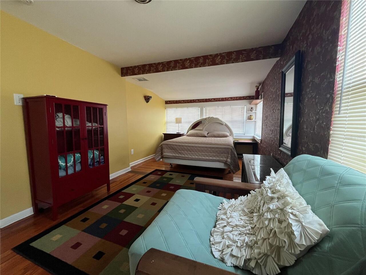 Listing Photo 14