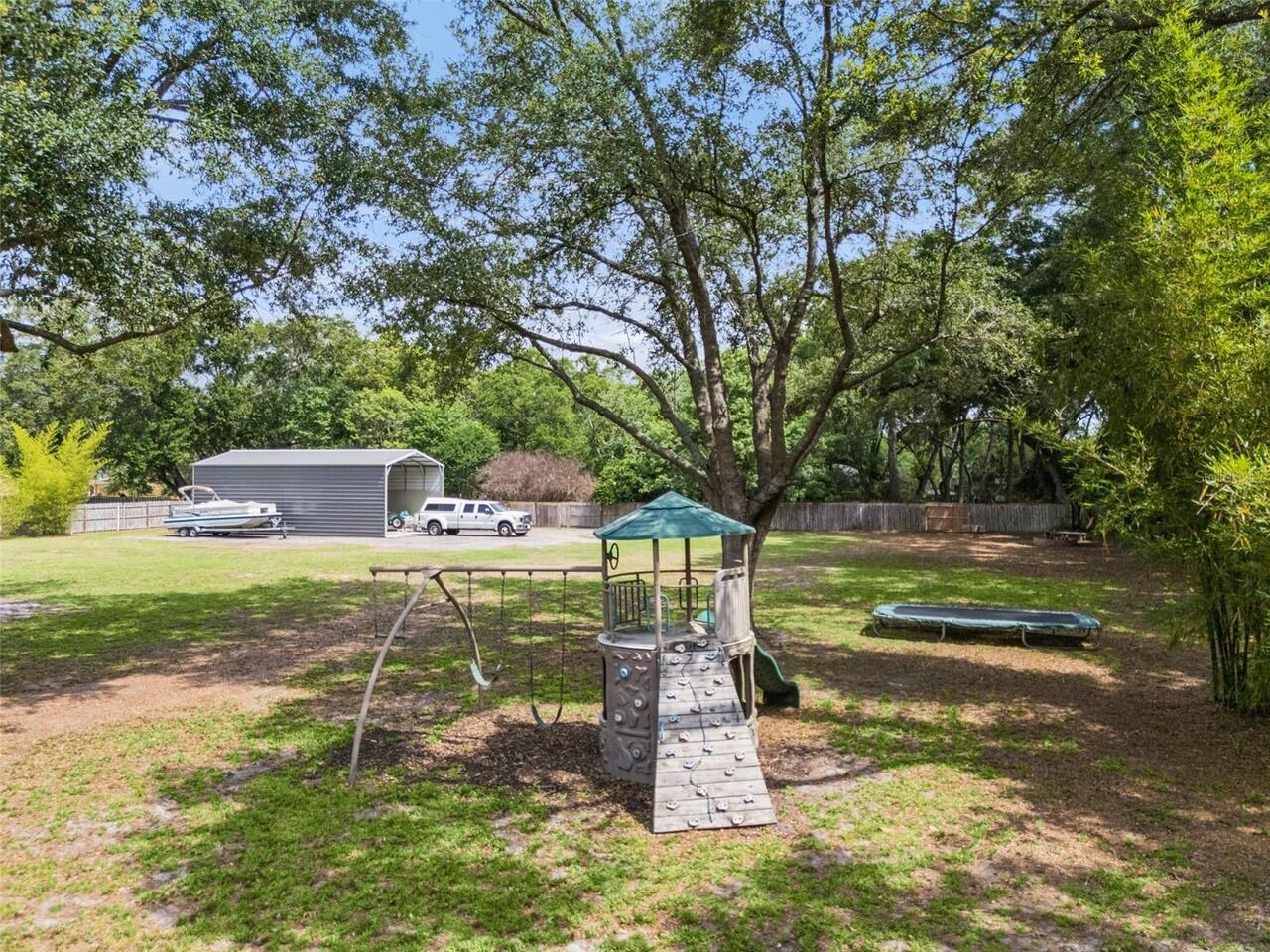 Listing Photo 17