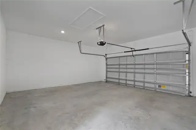 Listing Photo 15