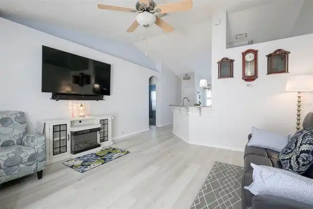 Listing Photo 19