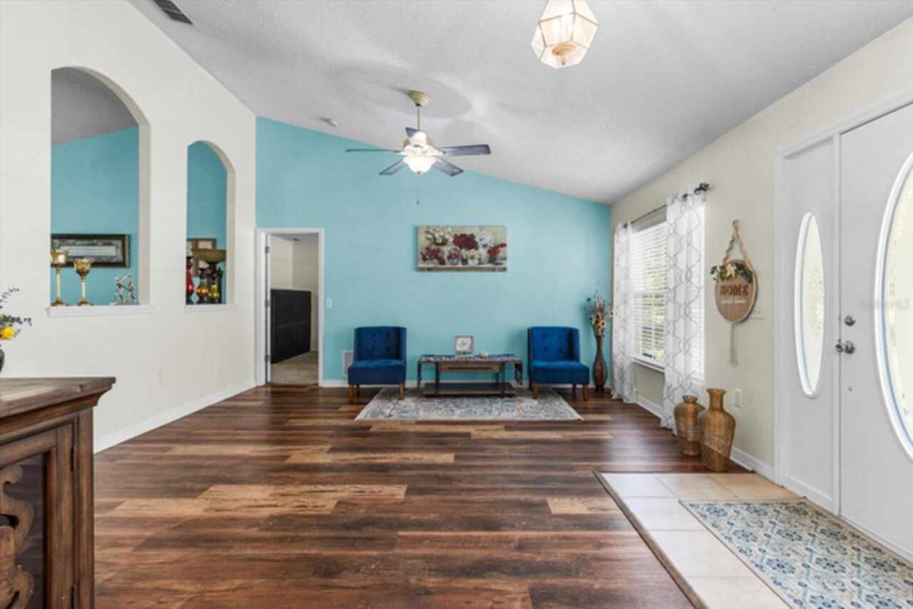 Listing Photo 9