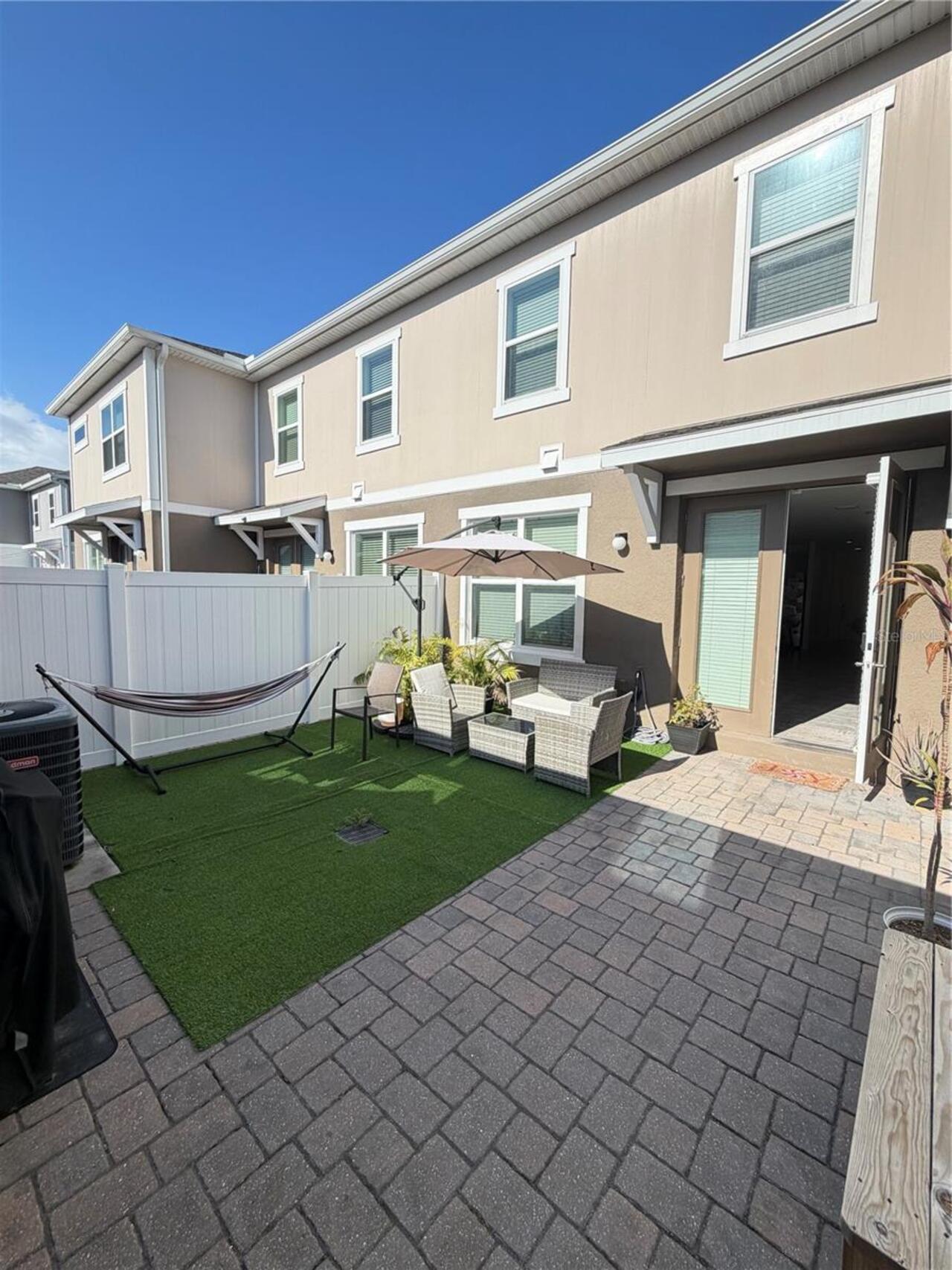 Listing Photo 10