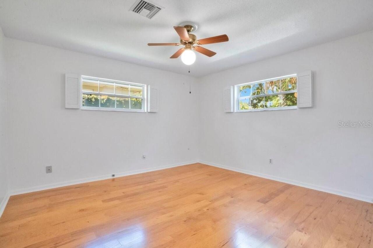 Listing Photo 23
