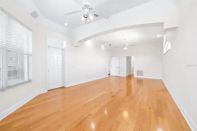 Listing Photo 13