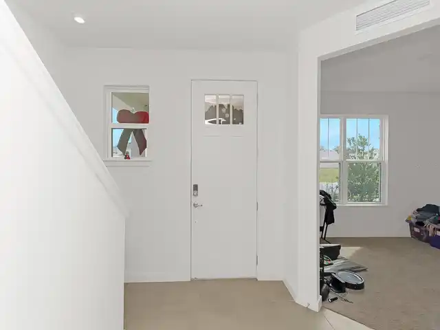 Listing Photo 10
