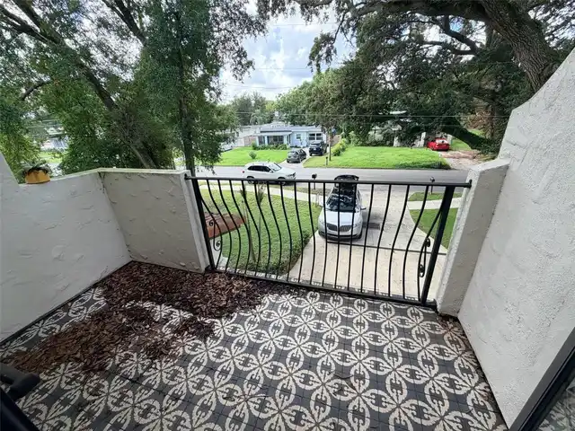 Listing Photo 10