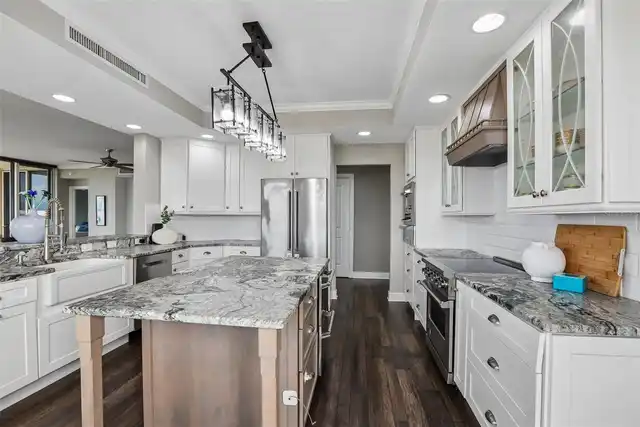 Listing Photo 12