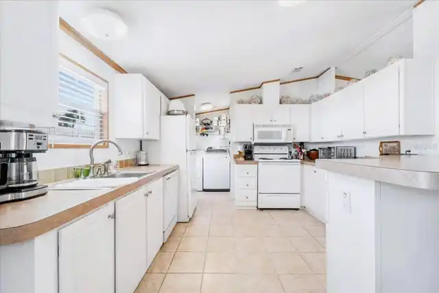Listing Photo 18