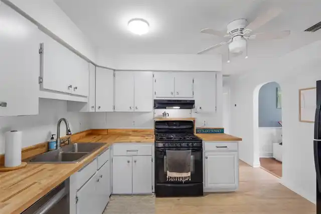 Listing Photo 18