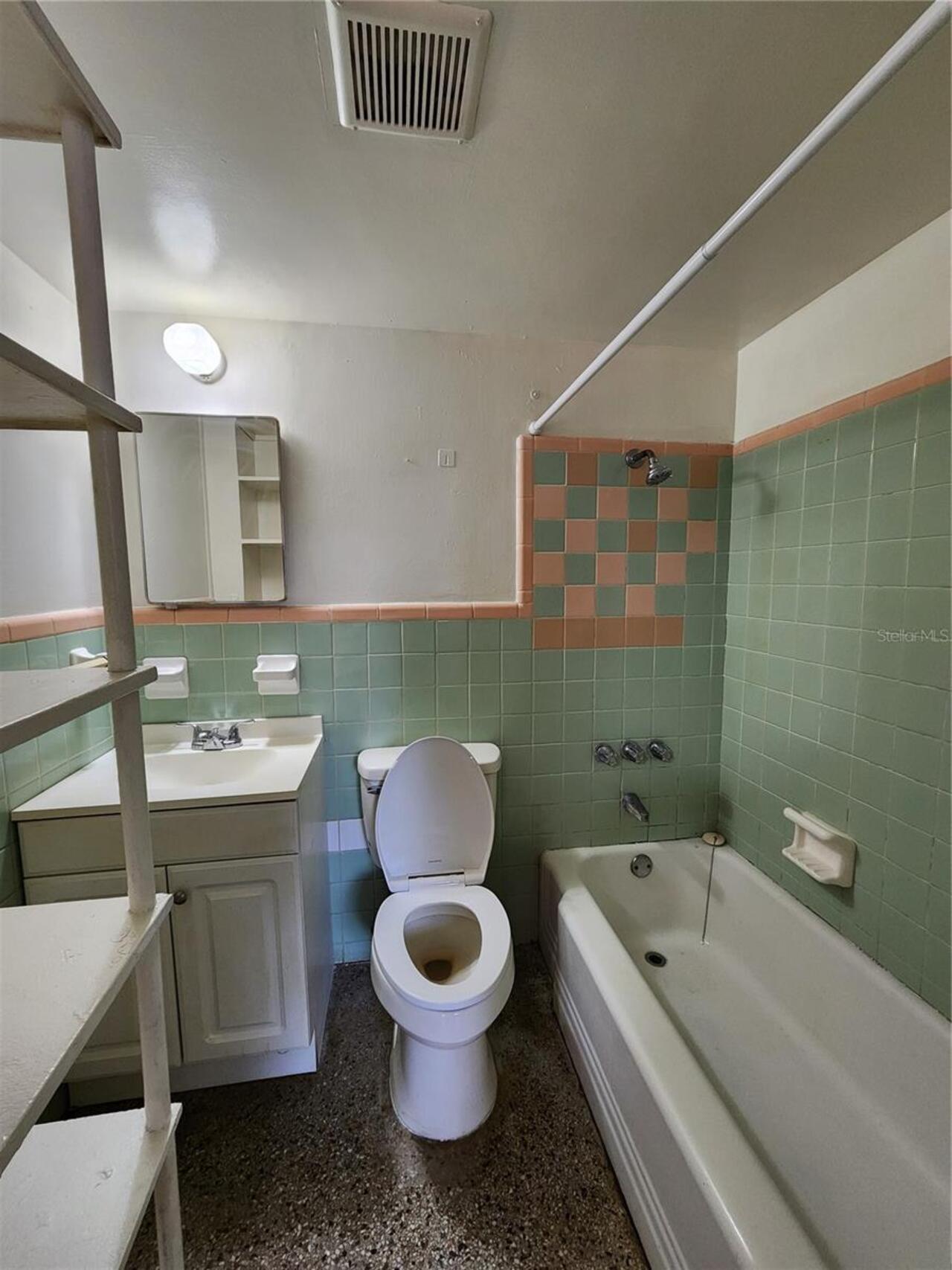 Listing Photo 8