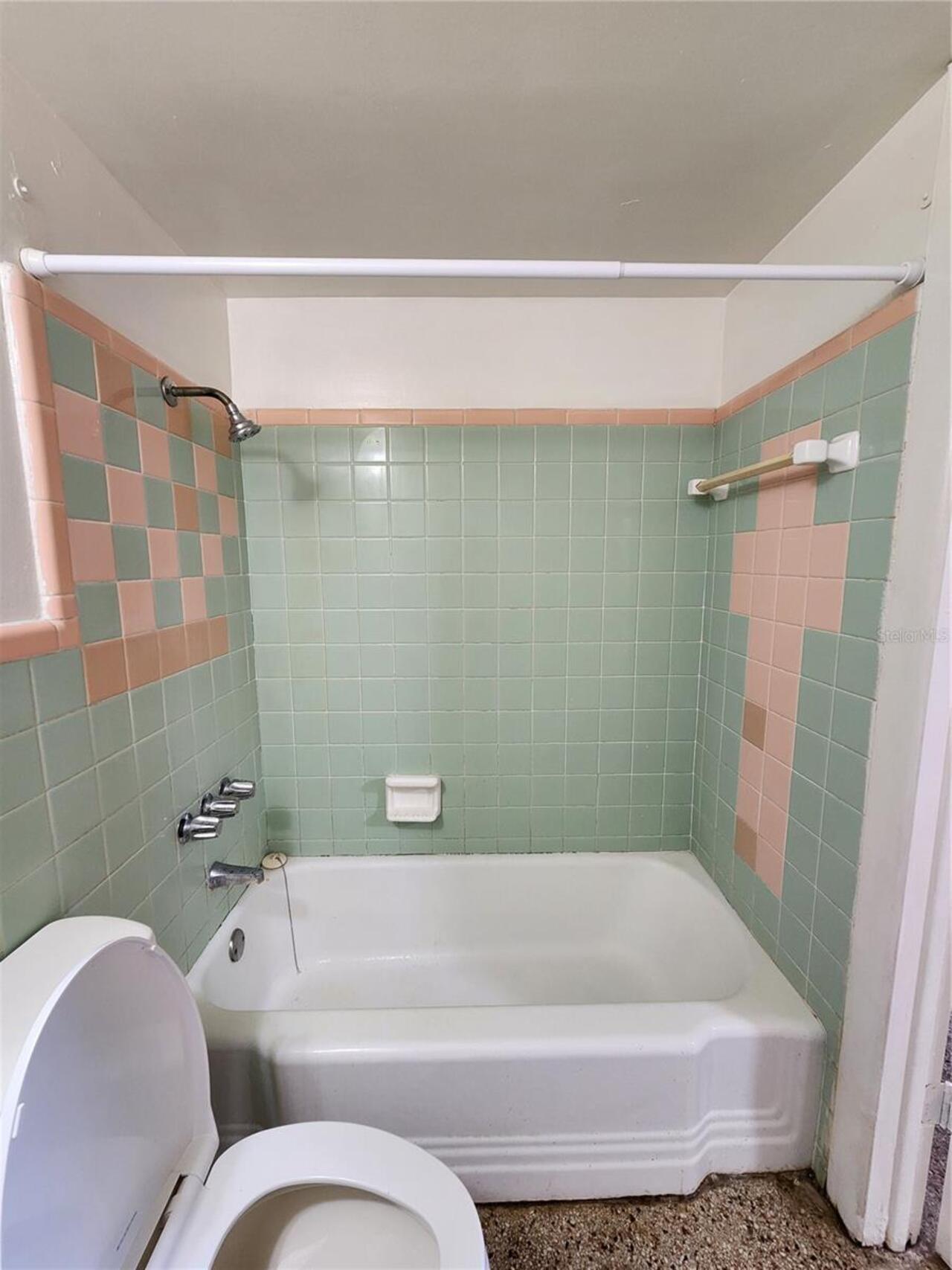 Listing Photo 9