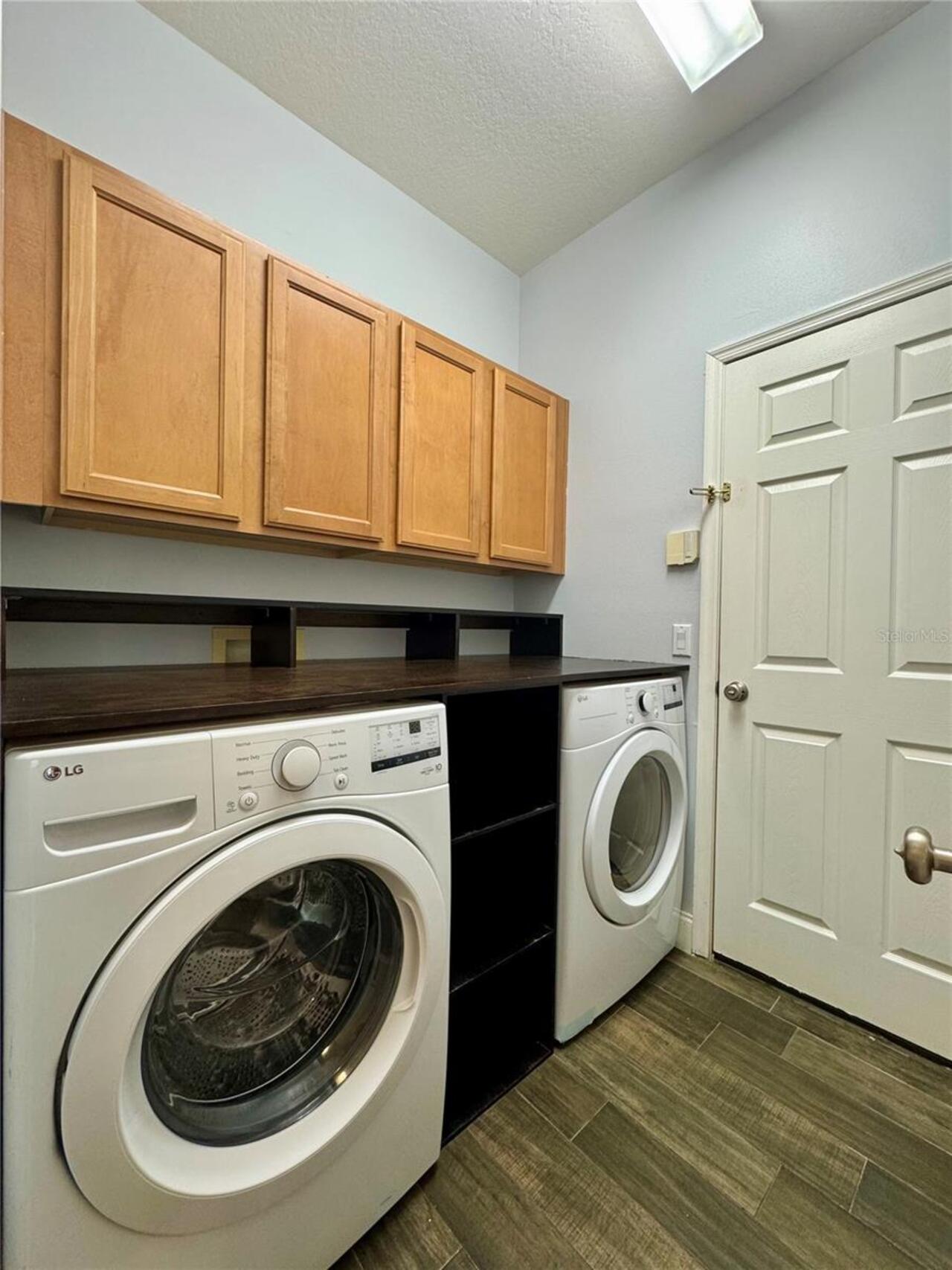 Listing Photo 8