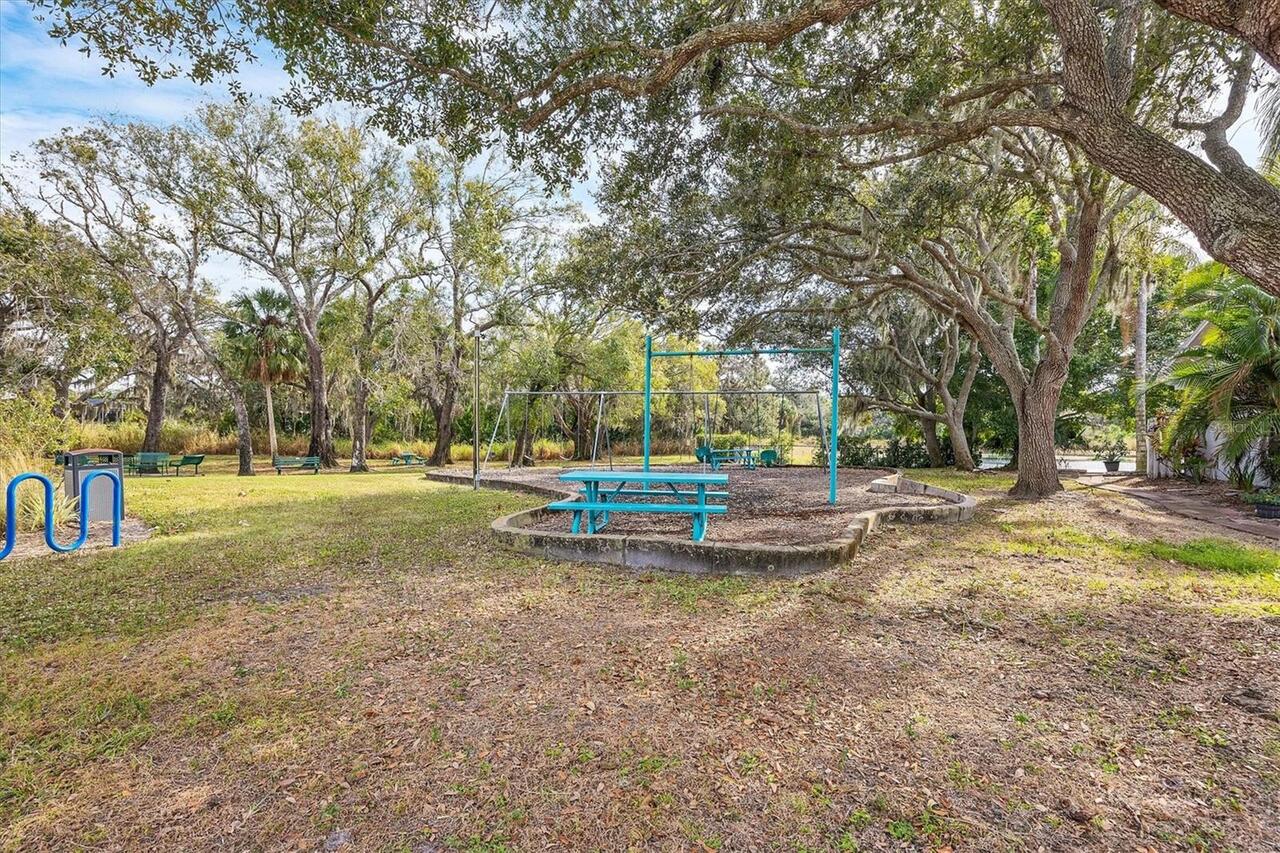 Listing Photo 32
