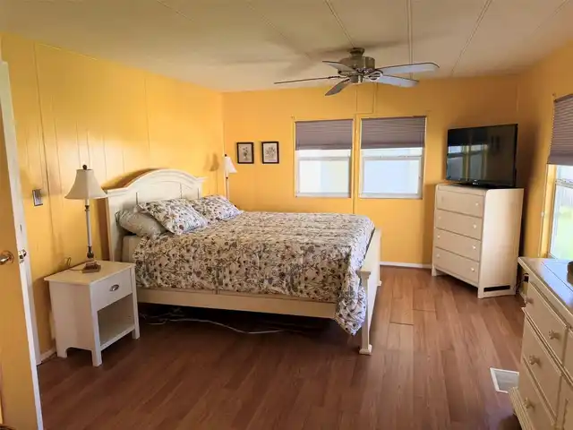 Listing Photo 15