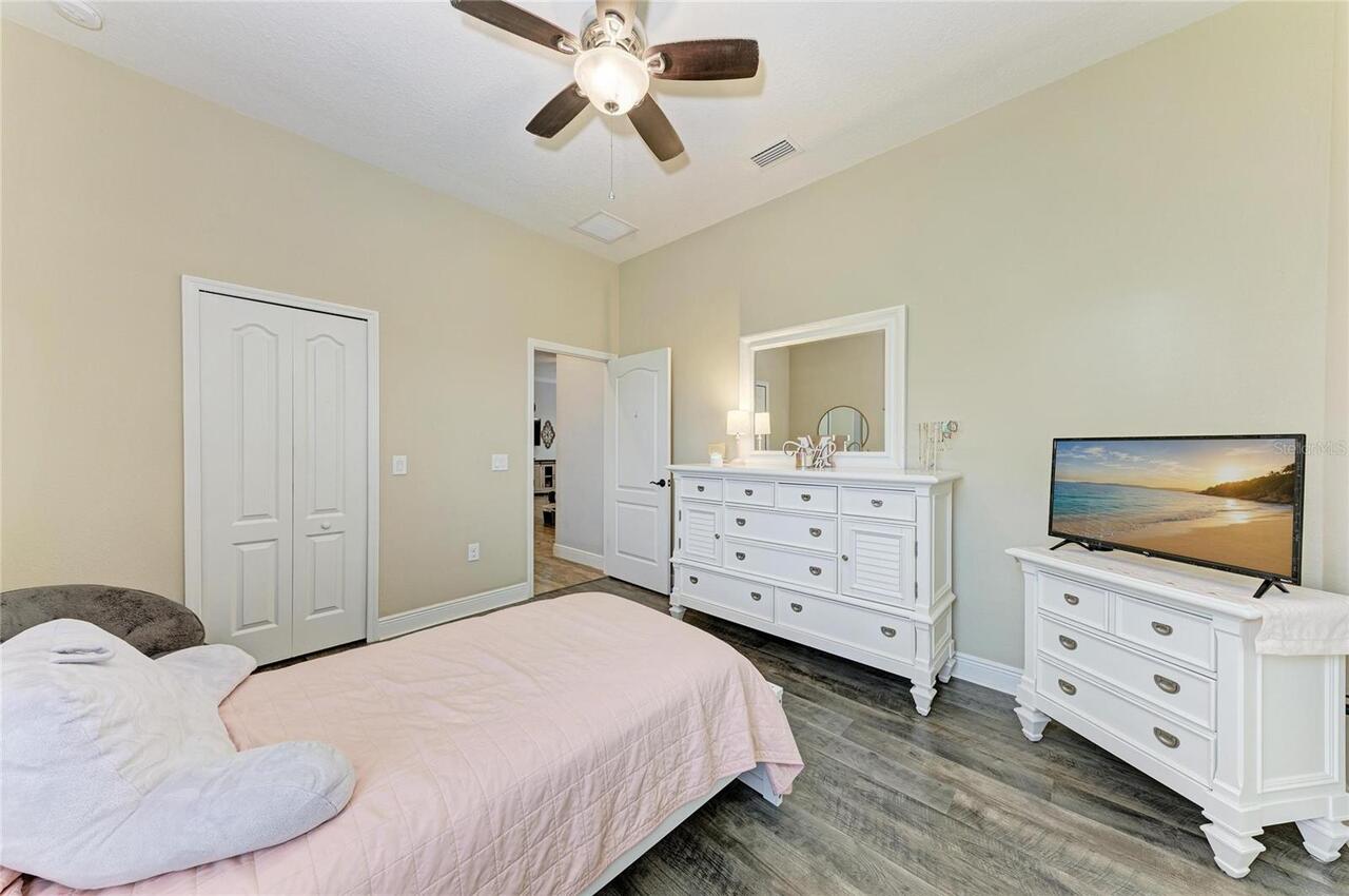Listing Photo 32