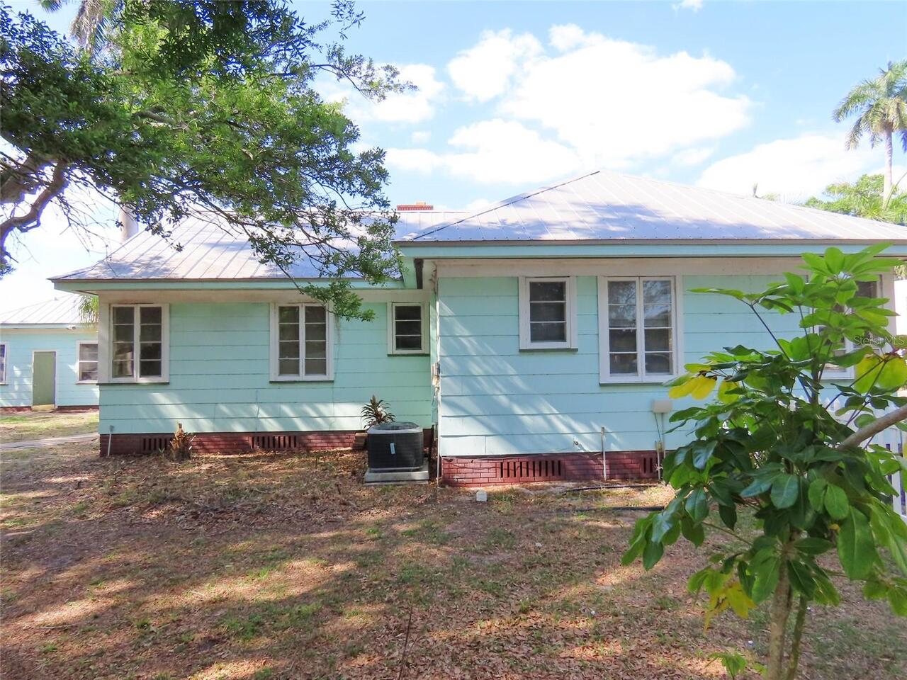 Listing Photo 8