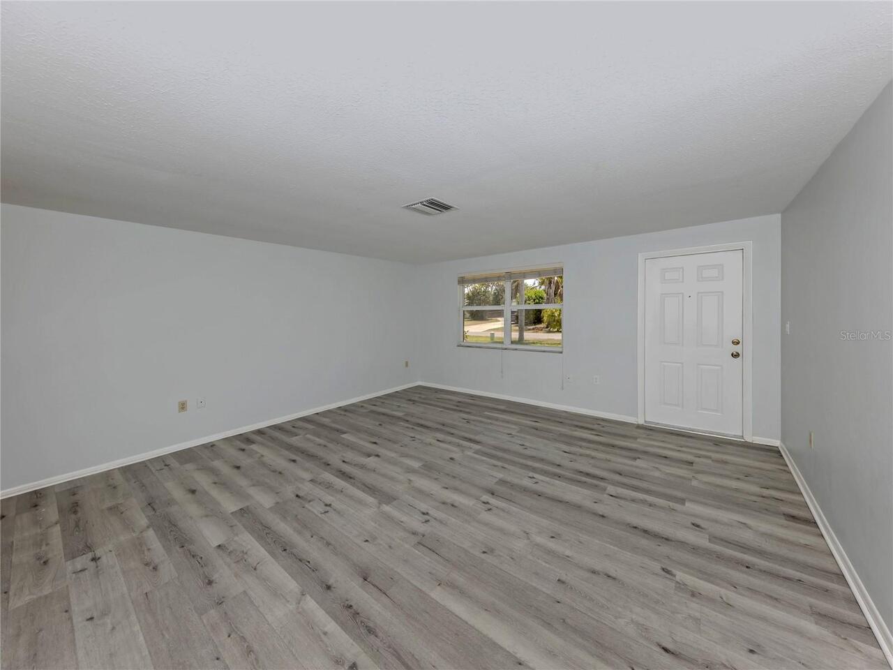 Listing Photo 26