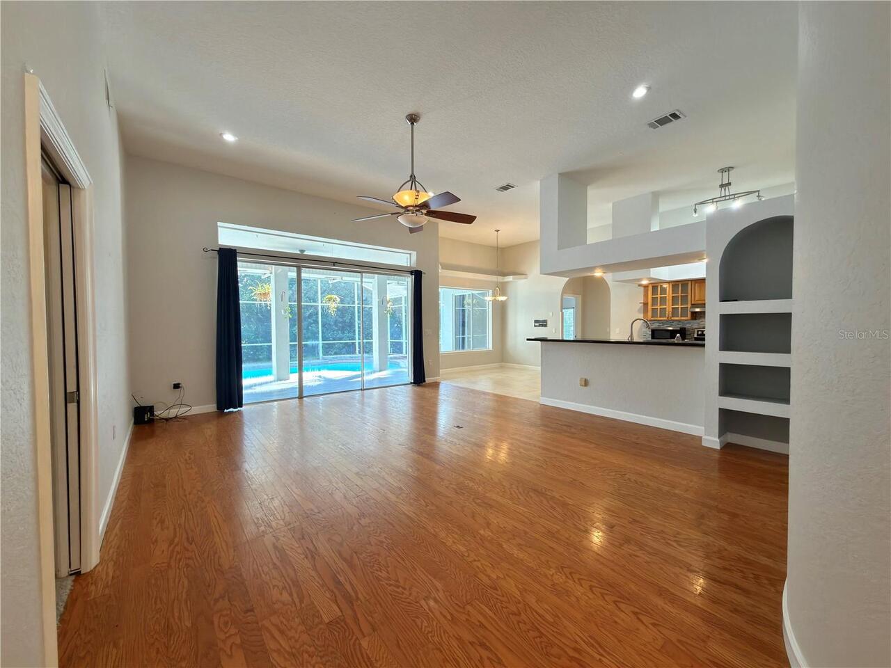 Listing Photo 10