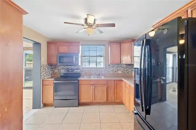 Listing Photo 14