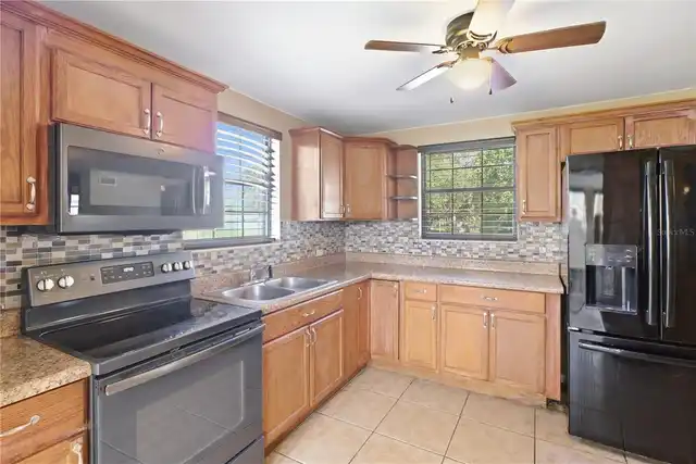 Listing Photo 15