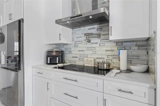 Listing Photo 17